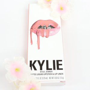 Kylie Cosmetics | Apricot Velvet Lip Kit